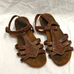 Earth Aloha amber yellow sandals